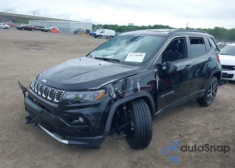 2025 Jeep Compass Limited 4X4 из США, поврежденный, VIN 3C4NJDCN1ST608147